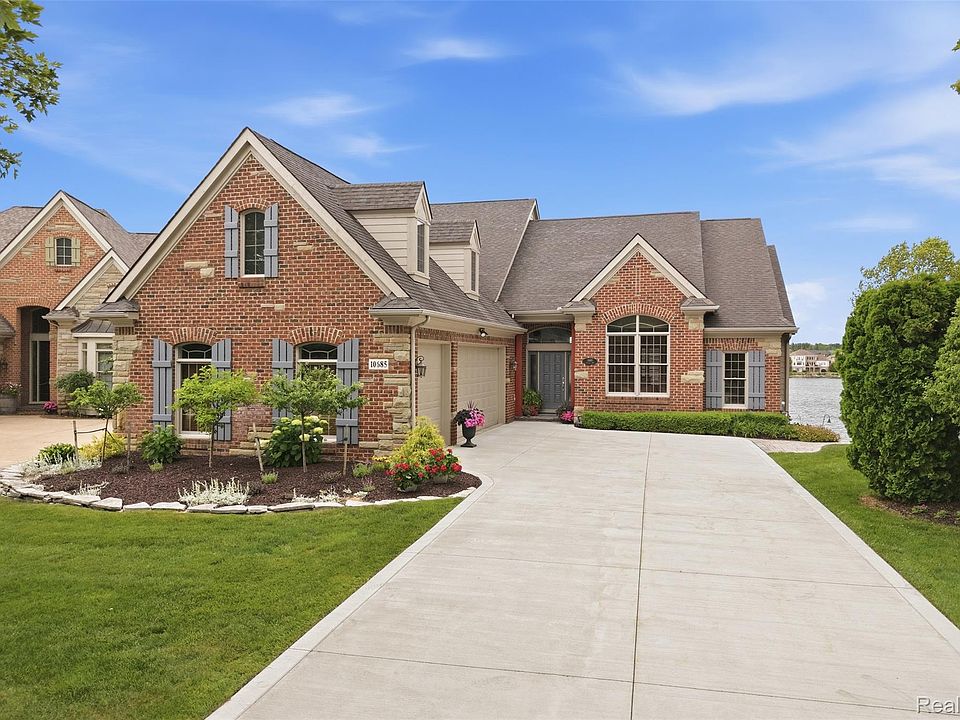 1st image of 10685 Cliffview Dr