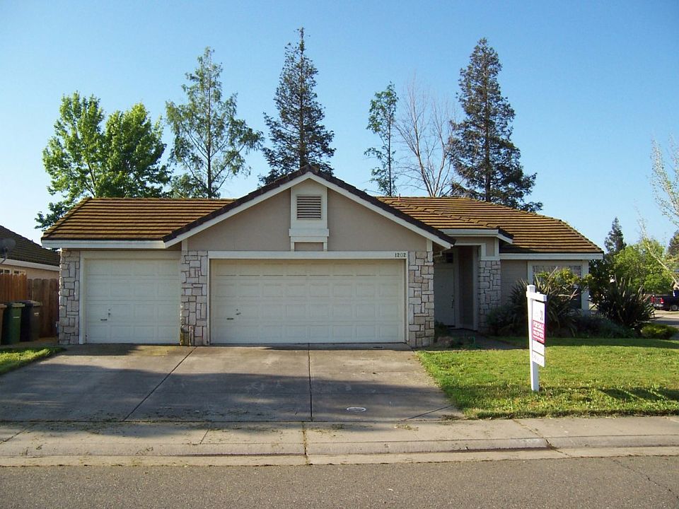 1st image of 1202 Bentwood Dr