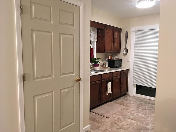 3rd image of 251 Fairground Ave APT 4
