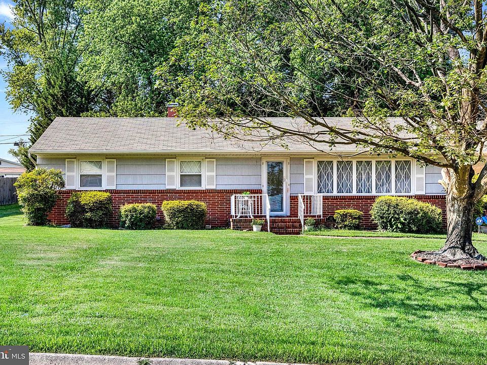1st image of 115 Fairmont Dr