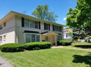 518 Anderson Blvd APT 2N, Geneva, IL 60134