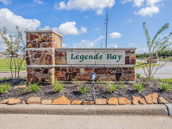 2nd image of 4815 Legends Bay Dr