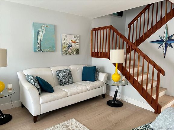 5th image of 2807 SW Lakemont Pl #1-D