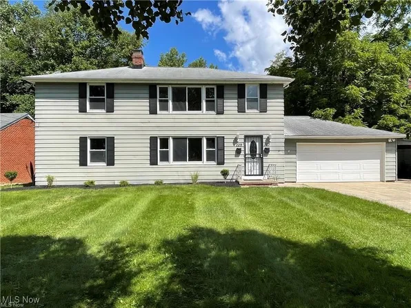 227 W Glendale St, Bedford, OH 44146