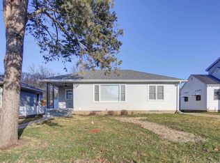 1228 9th Ave S, Clinton, IA 52732
