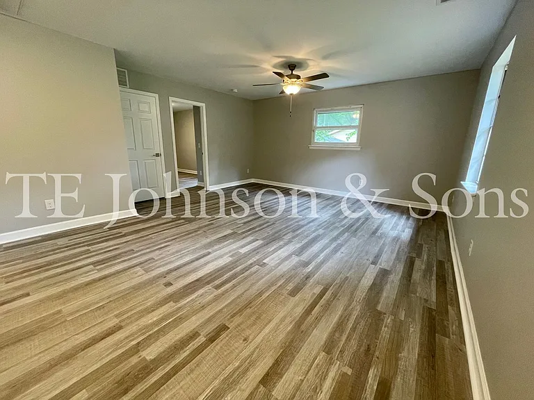 2836 Inca Ln — Photo 2