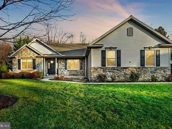 150 Marble Ct, York, PA 17402