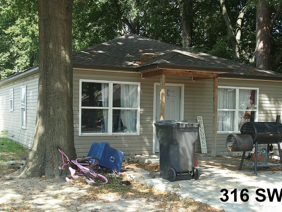 2nd image of 314 SW 3rd St