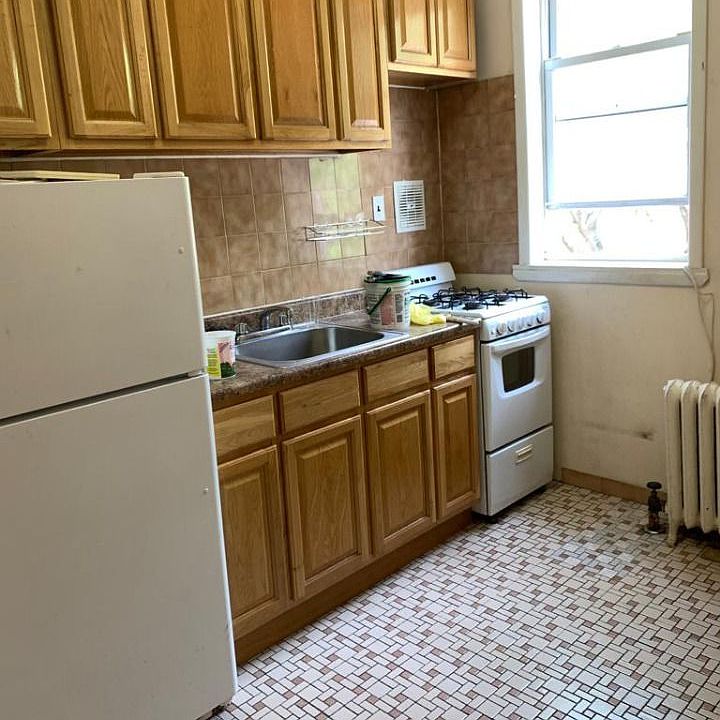 1st image of 40-20 58th St #2
