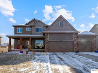 17307 Grand Ave, Omaha, NE 68116