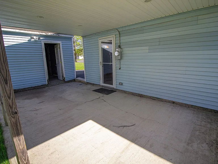 7 David Rd — Photo 7