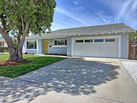 2nd image of 1811 Sophia Dr