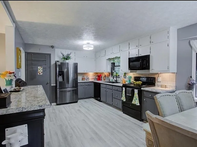 1357 Monfort Rd — Photo 3