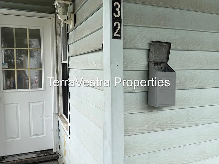 130-132 W McNeal St — Photo 19