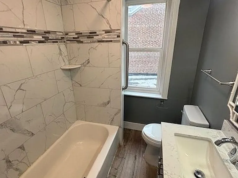 228 N Evans St — Photo 5
