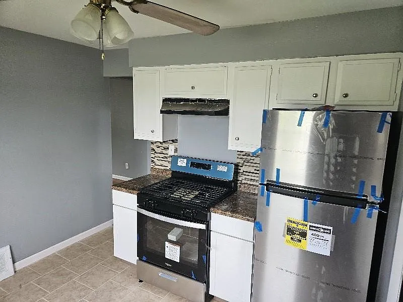 4191 E 154th St photo 1
