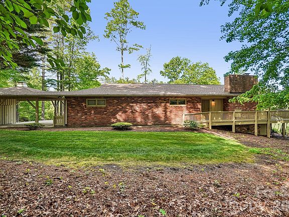 5th image of 3 Greenbriar Woods Cir