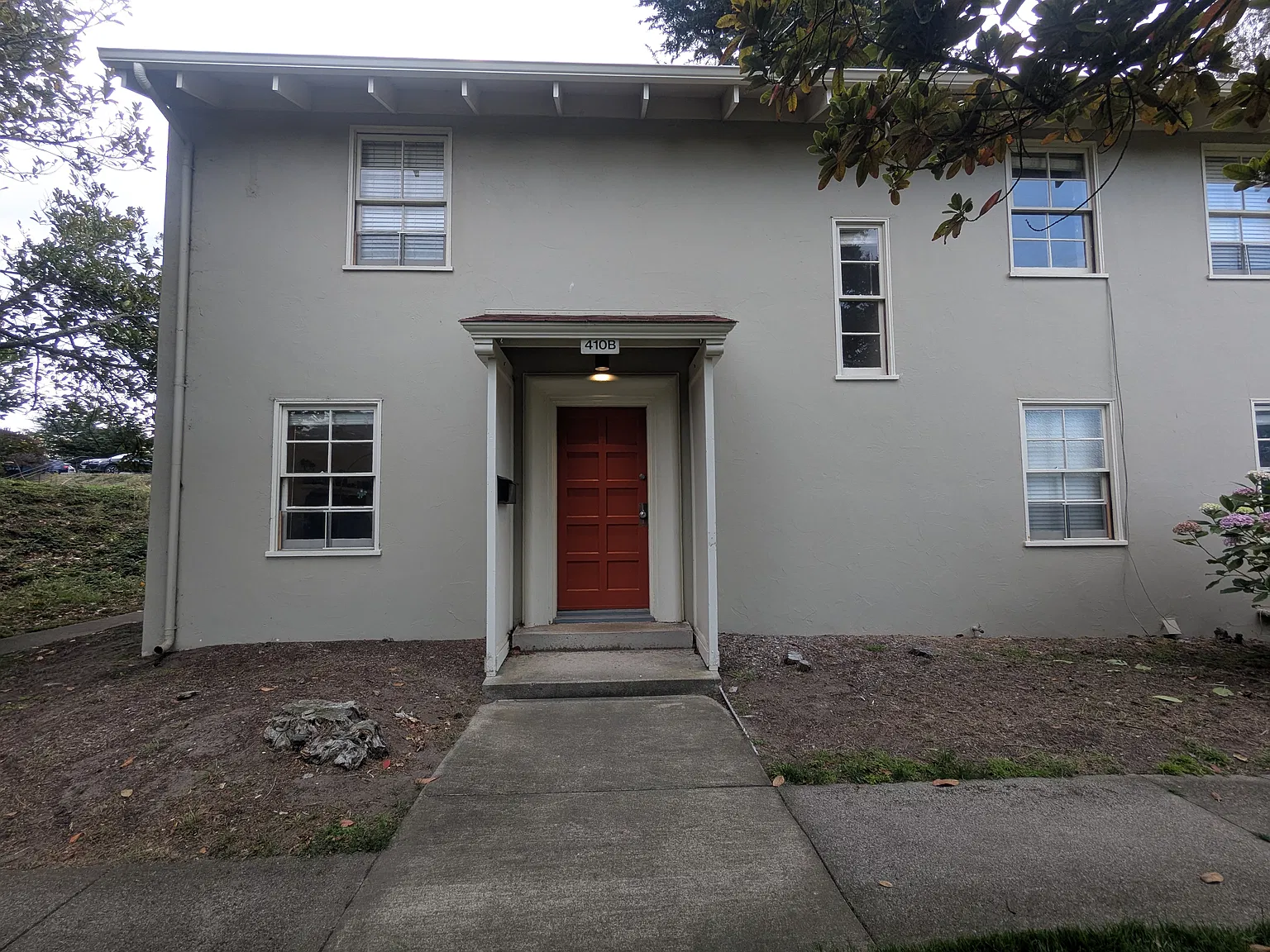 4 bed, 1650 sqft, $9,122 — Photo 2