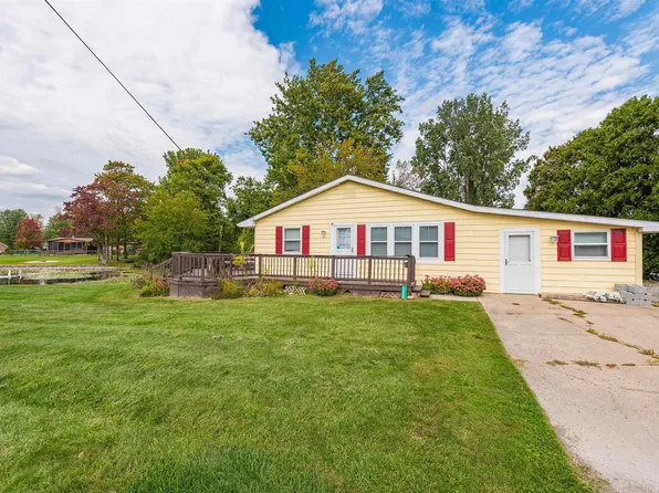 825 E 635 S, Wolcottville, IN 46795