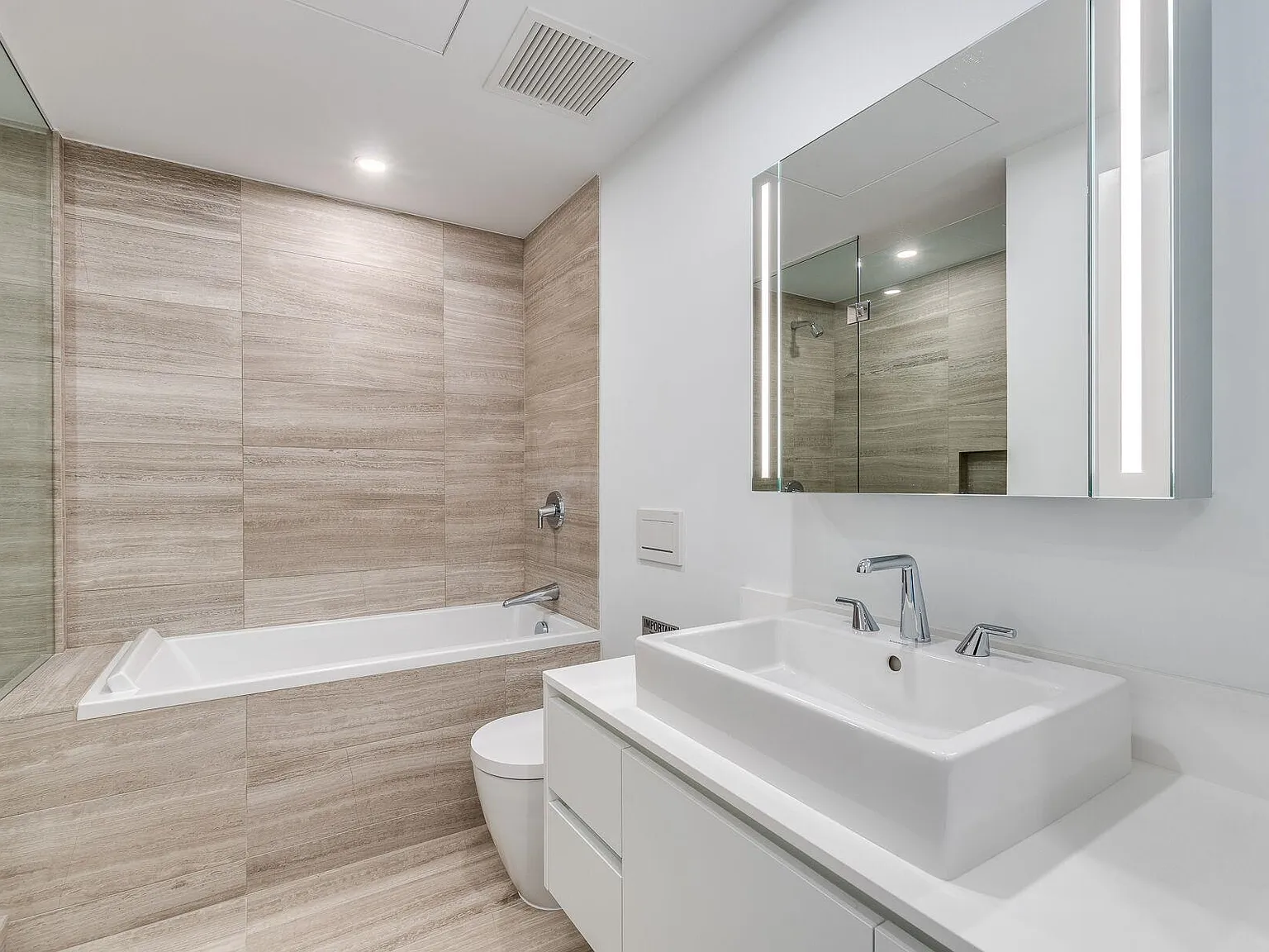 1 bed, 612 sqft, $2,890 — Photo 4
