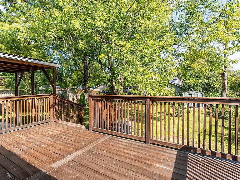 491 Stratford Dr — Photo 22