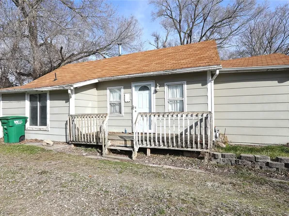 4244 NE 6th St, Des Moines, IA 50313
