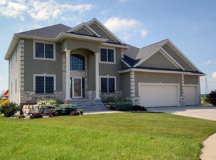 901 Sunset Bay, Waunakee, WI 53597