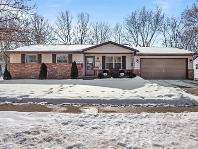 608 Autumn Dr, Flushing, MI, 48433