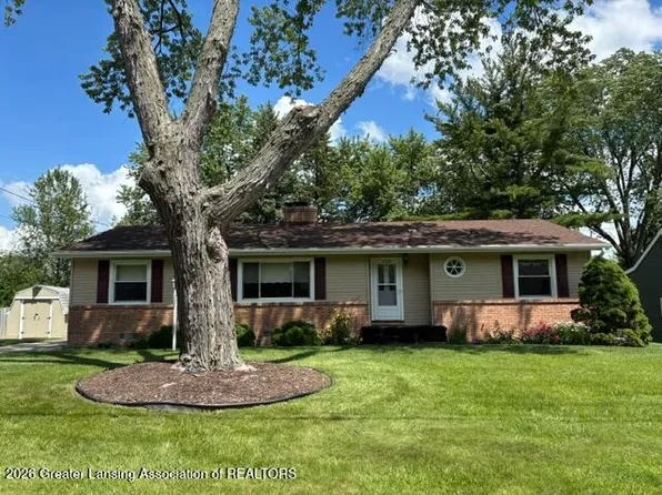 2106 Byrnes Rd, Lansing, MI 48906