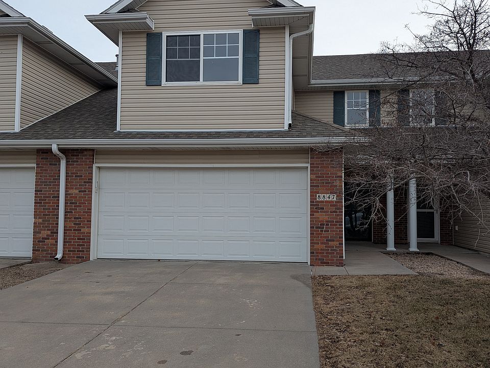 1st image of 8847 Venice Ln