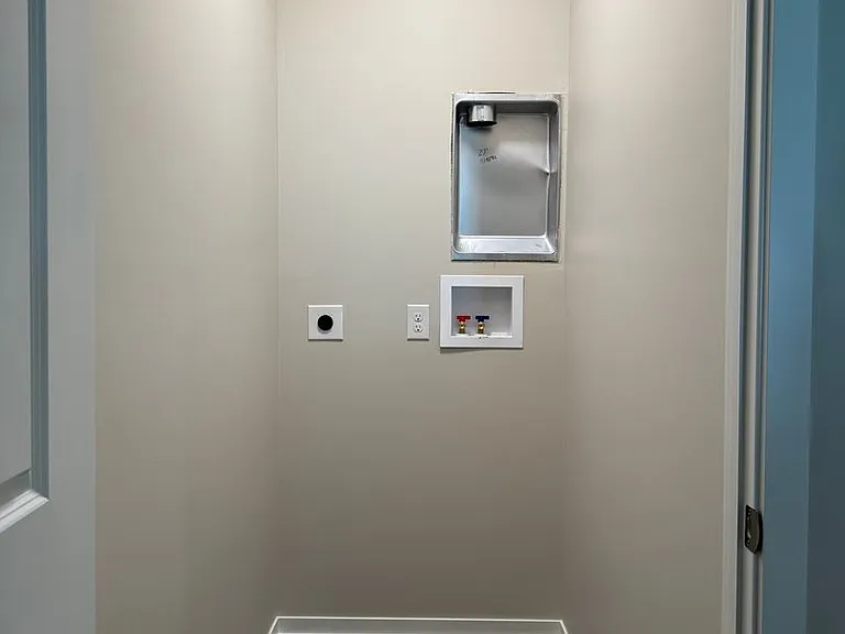 6942 Claystone Dr — Photo 10