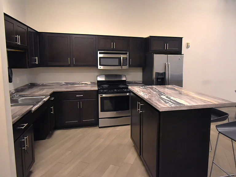 Straus Lofts — Photo 18