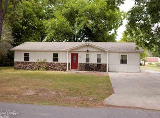 704 W College St, Beebe, AR 72012