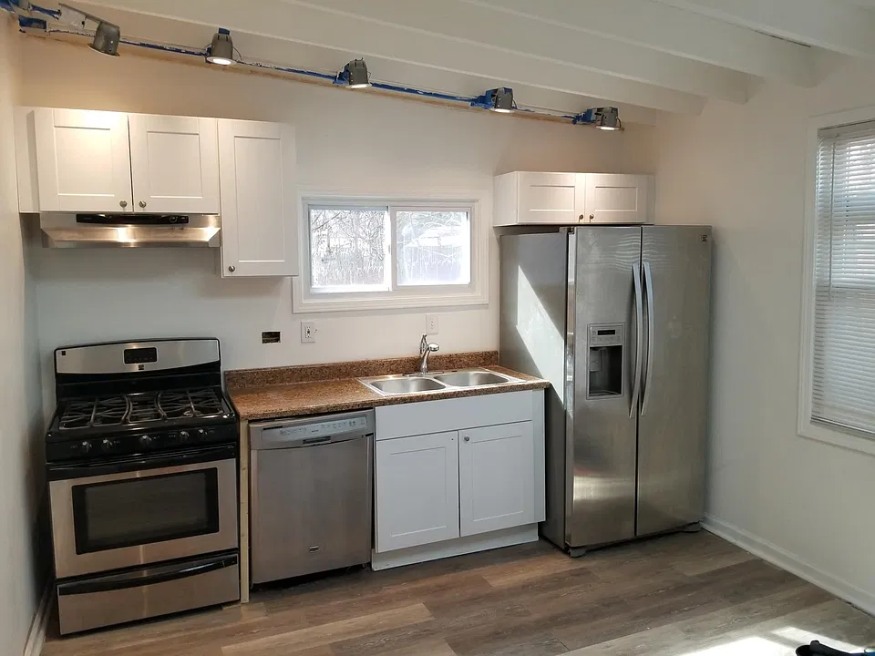 1800 W 50th St