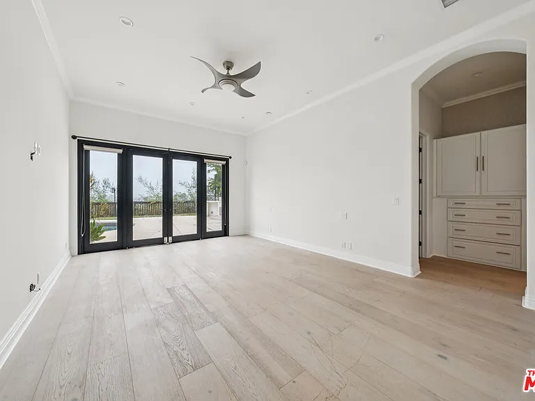 4576 Martson Dr — Photo 15