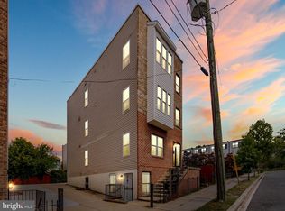 5212 F St SE APT 1, Washington, DC 20019