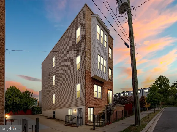 5212 F St SE APT 1, Washington, DC 20019