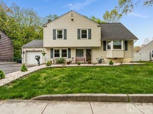 23 Meyer Rd, Edison, NJ 08817