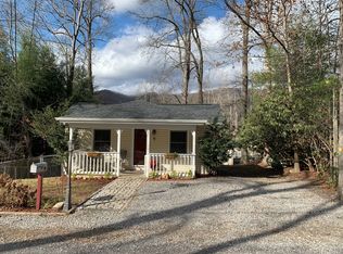 6 Dixon Rd, Black Mountain, NC 28711