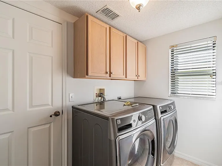 470 Canary Island Ct — Photo 22