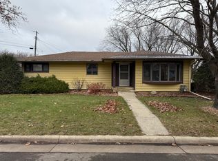 408 3rd St NW, Dodge Center, MN 55927