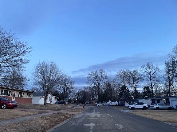 4th image of 755 Borgia Ln