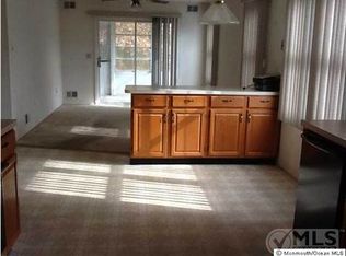 101 Maplecrest Dr E, Lakewood, NJ 08701