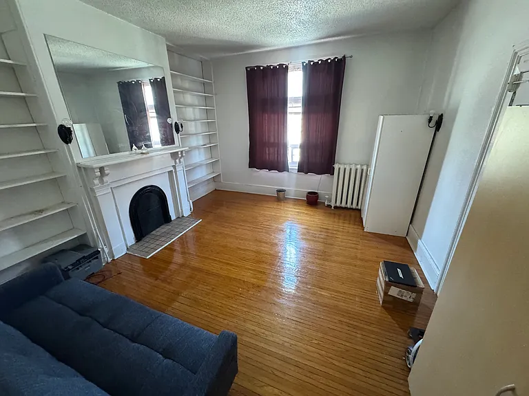125 King St E — Photo 8
