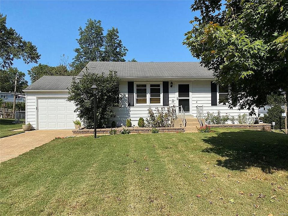 2nd image of 10901 Coral Ridge Dr