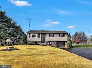 32 Mountain View Rd, Bethel, PA 19507