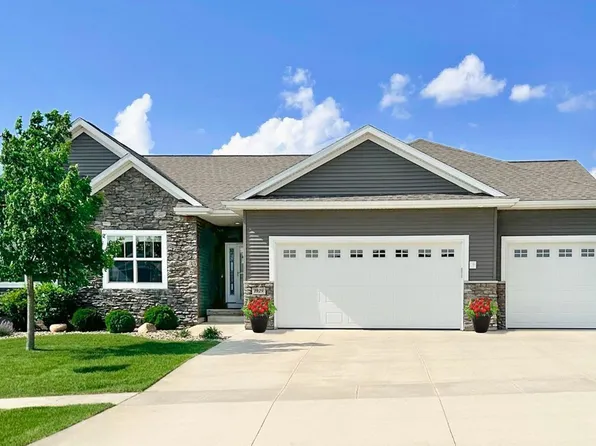 1929 Donald Dr, Cedar Falls, IA 50613