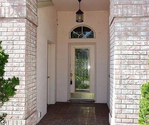 4th image of 11633 Vista Royal Dr
