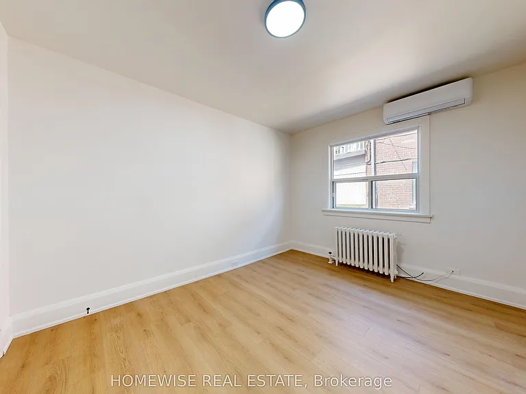 1214 Avenue Rd #1 — Photo 11