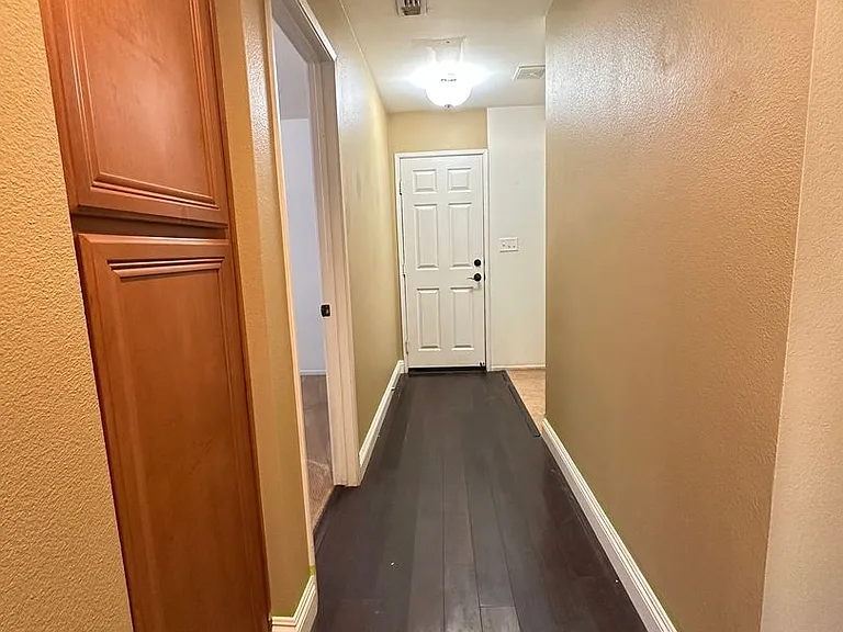 5216 Verenda Ave — Photo 15